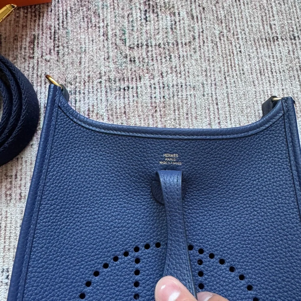 Hermès Evelyne Clemence TPM Bleu Saphir Maurice Leather Bag - Picture 2 of 6